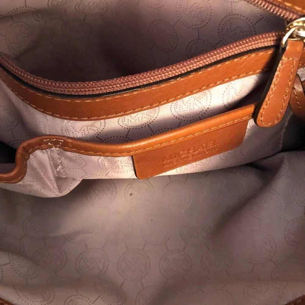 Micheal Kors large Ivory classic monogram bag gold & tortoise handles